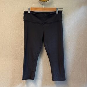 Alo Yoga Grey Capris
